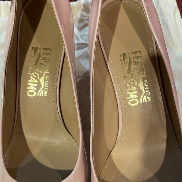 Salvatore Ferragamo Women’s Pink Wedge Shoes SZ 11C. - Picture 7 of 8